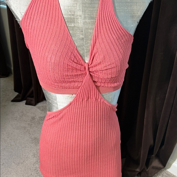 PrettyLittleThing Coral Asymmetrical Halter Dress - Picture 2 of 6